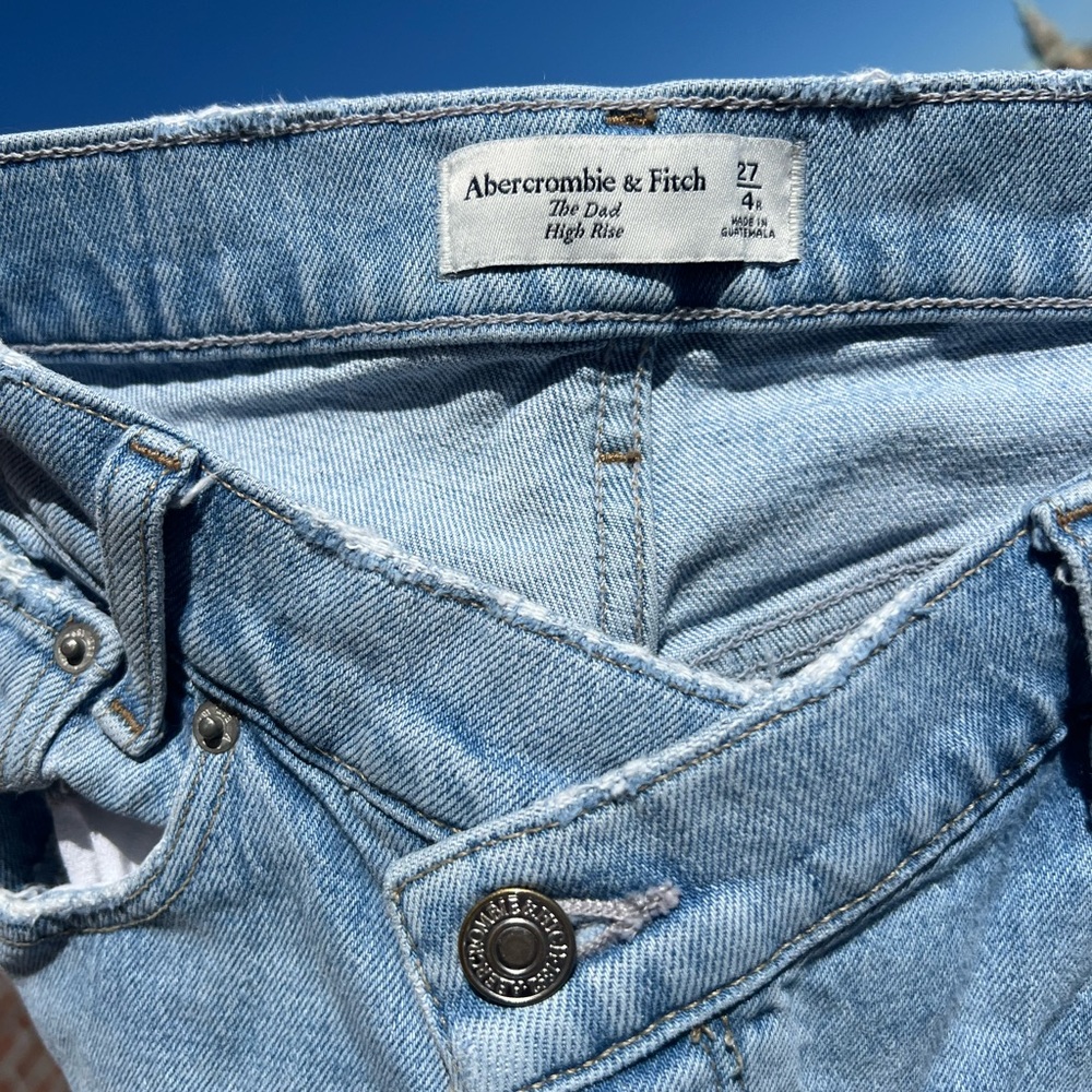 Abercrombie Ultra High Rise 90s Straight Jean - Picture 7 of 9